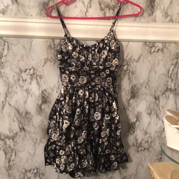 B Darlin Other - Used size 2 black with white floral design dress 👗